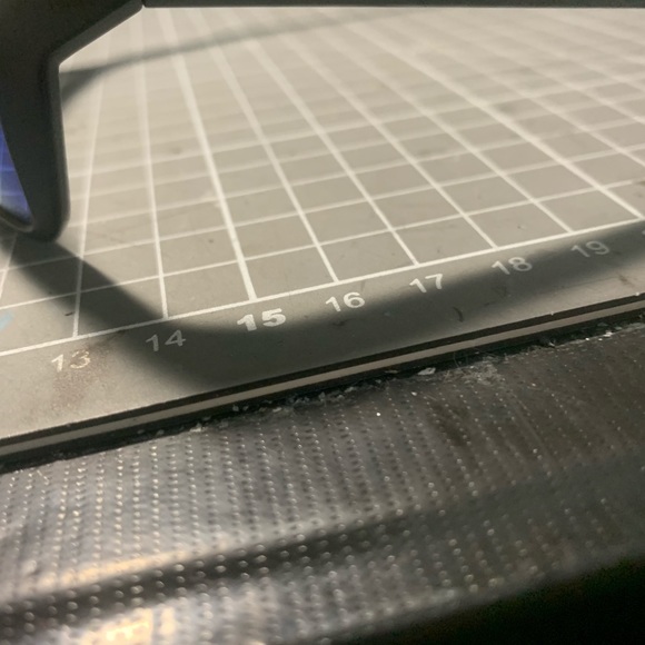 Men’s Oakley sunglasses - Picture 8 of 9